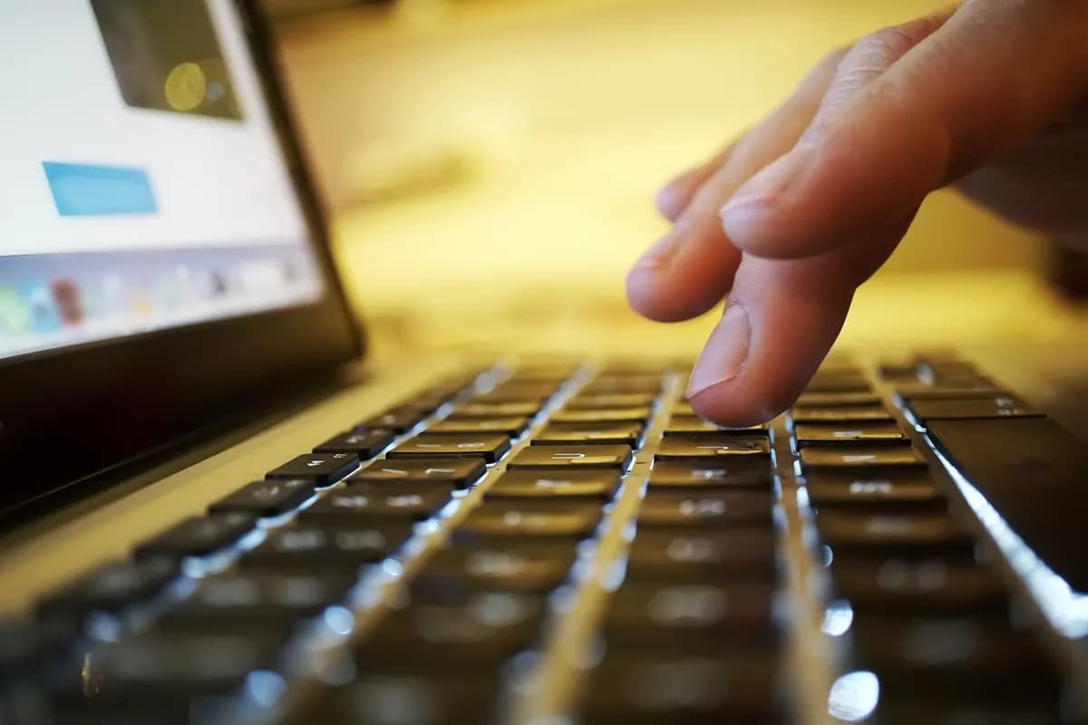 Como garantir o anonimato do denunciante em um canal de denúncia anônimo?